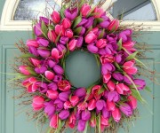 spring-wreath-purple-and-pink-tulips