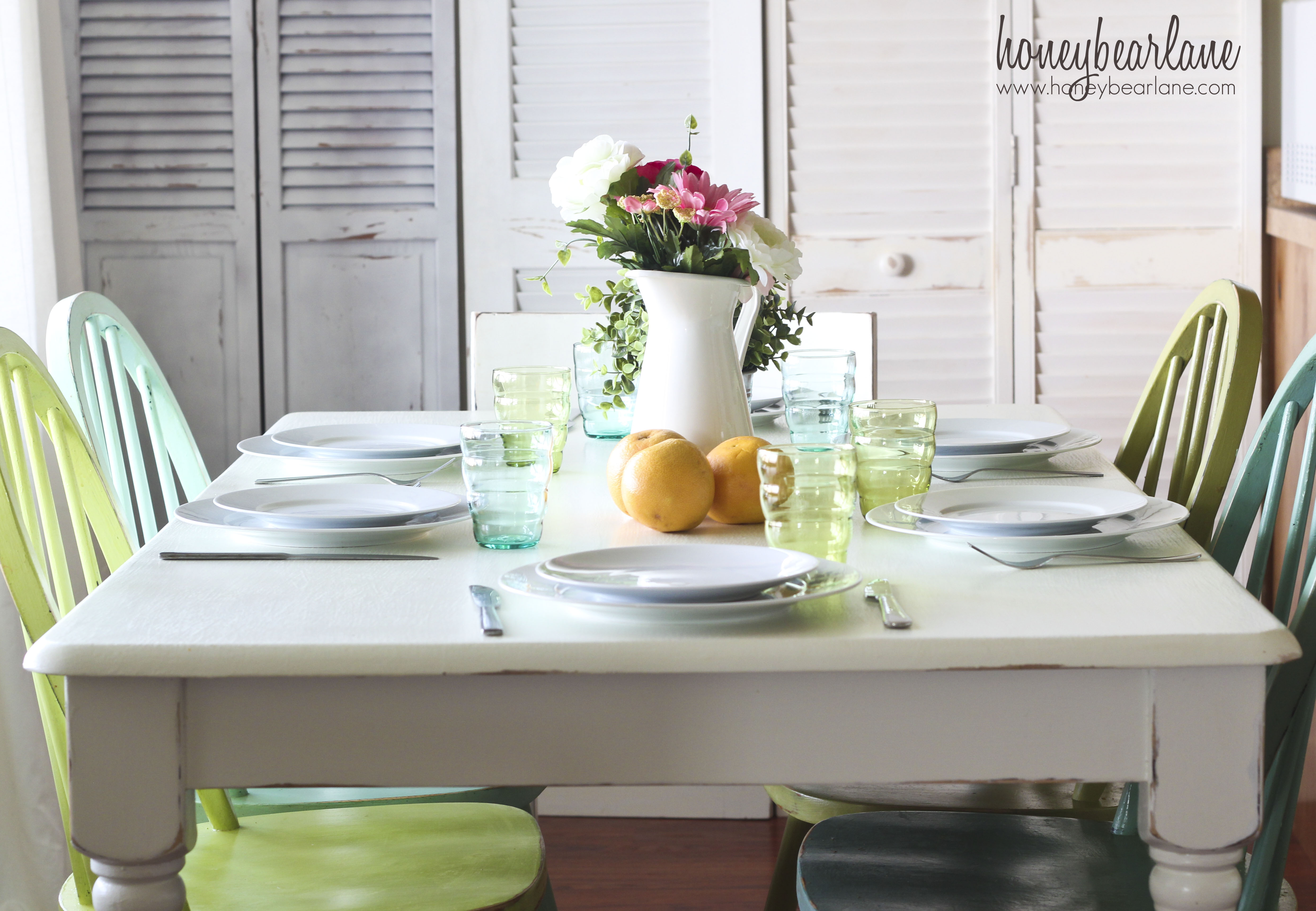 https://www.honeybearlane.com/wp-content/uploads/2012/08/aqua-and-green-dining-room-1.jpg