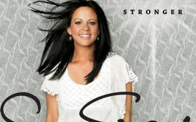 Interviewing Sara Evans & a “Stronger” Giveaway!