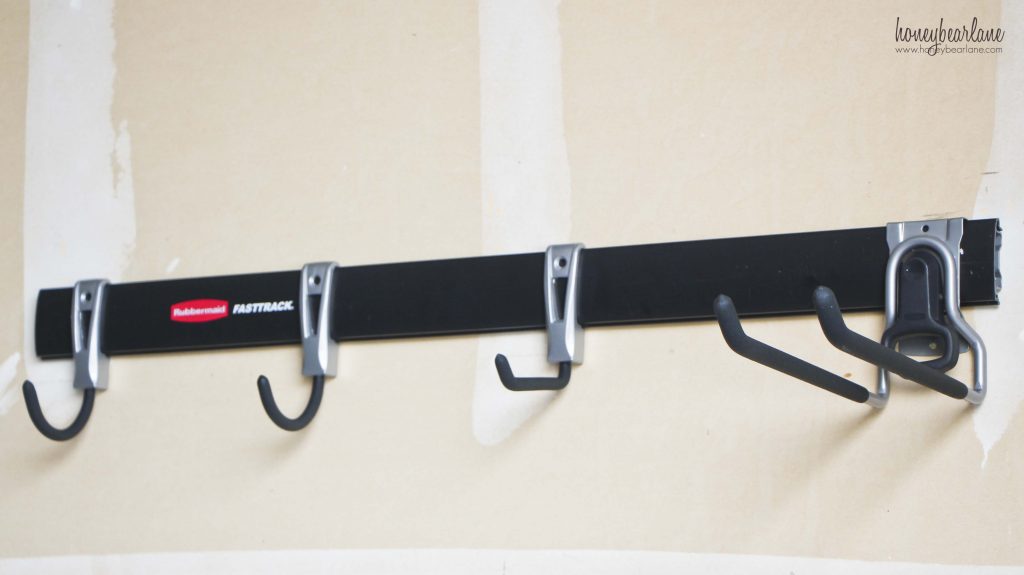 rubbermaid fasttrack system