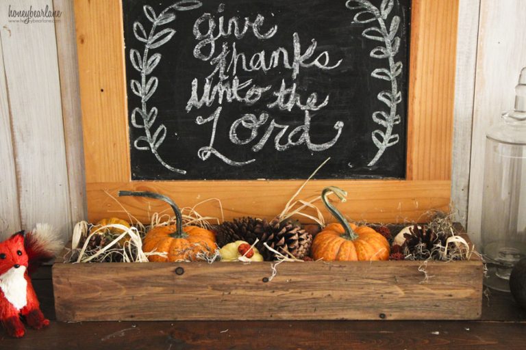 Simple Thanksgiving Mantel