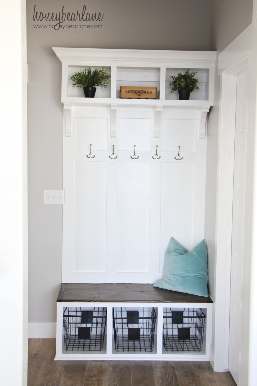 DIY Mudroom Bench Part 2 - Honeybear Lane