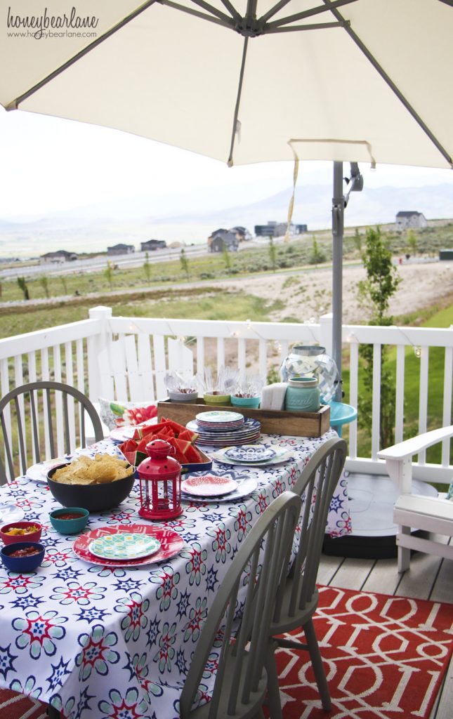 outdoor dinner party