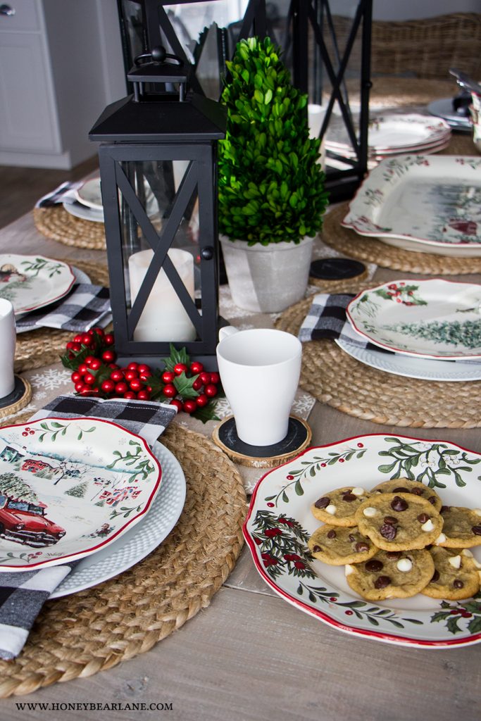 farmhouse-christmas-tablescape