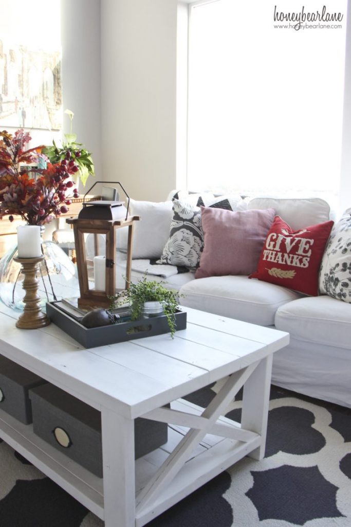 These simple ways to decorate for fall will have your home looking beautiful and cozy!