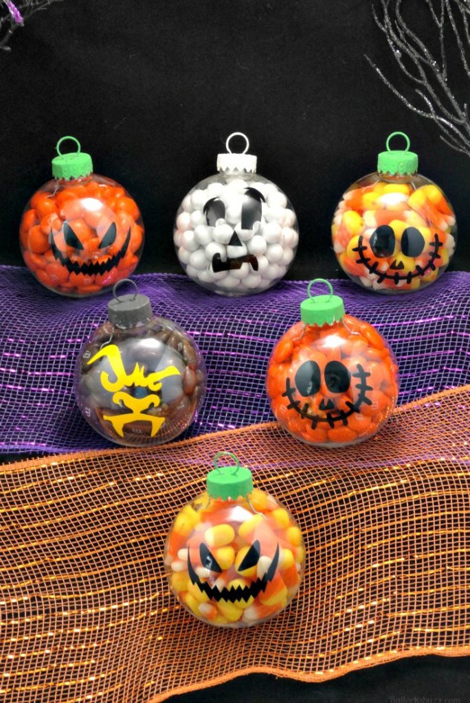 These easy Halloween decorations take 10 minutes or less! Have your home looking spooky in no time! 