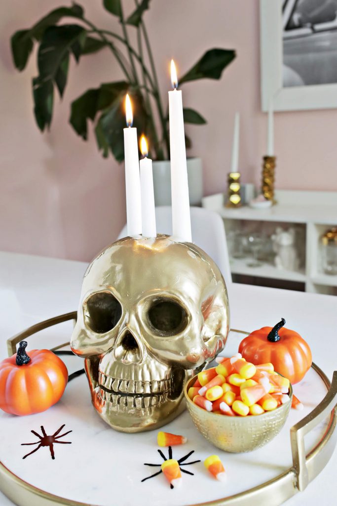 These easy Halloween decorations take 10 minutes or less! Have your home looking spooky in no time! 