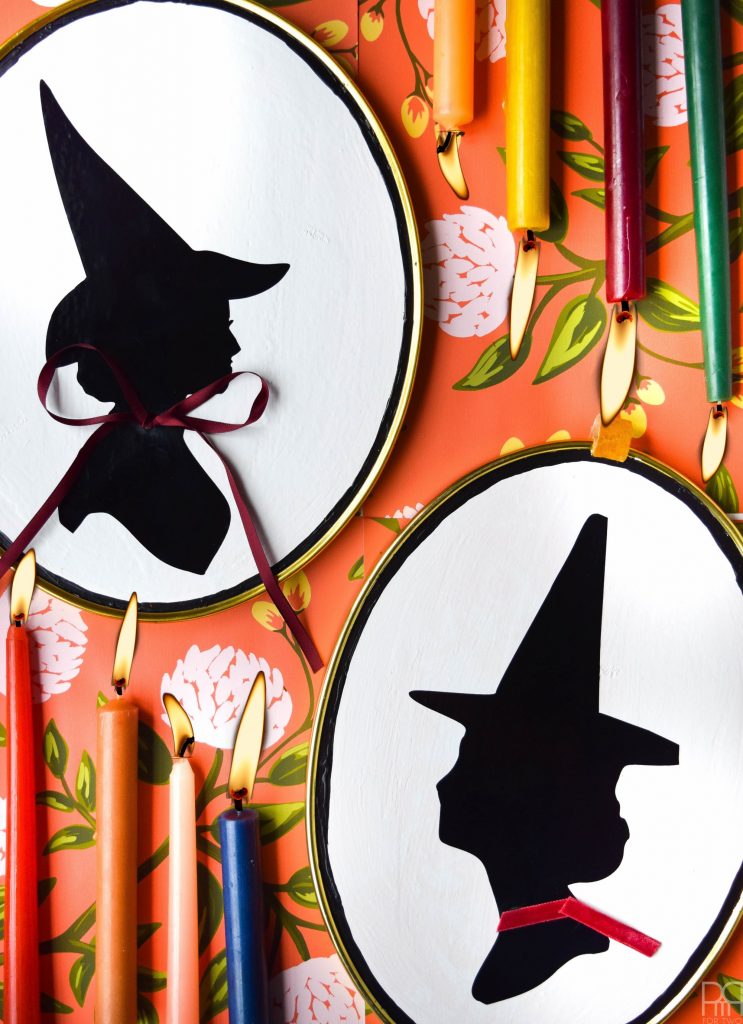 These easy Halloween decorations take 10 minutes or less! Have your home looking spooky in no time! 