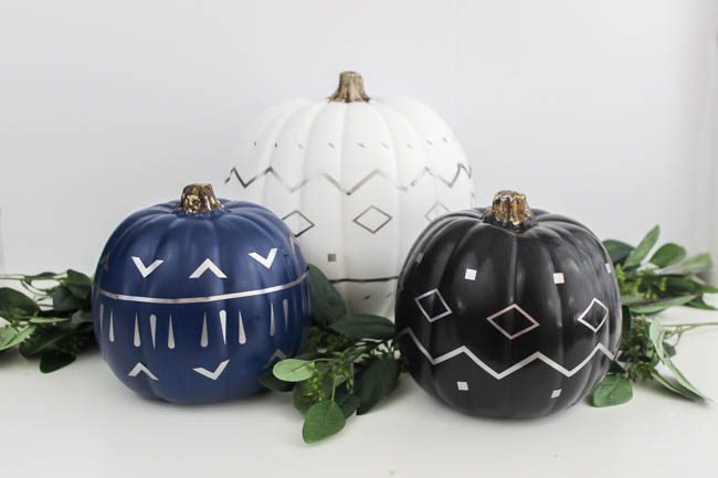 This is a list of our favorite ways to decorate with pumpkin for fall and Halloween!