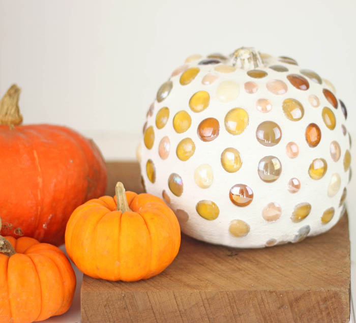 This is a list of our favorite ways to decorate with pumpkin for fall and Halloween!