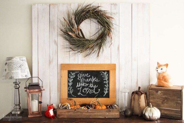 These farmhouse style Thanksgiving ideas are sure to make any Thanksgiving feel cozy and welcoming!